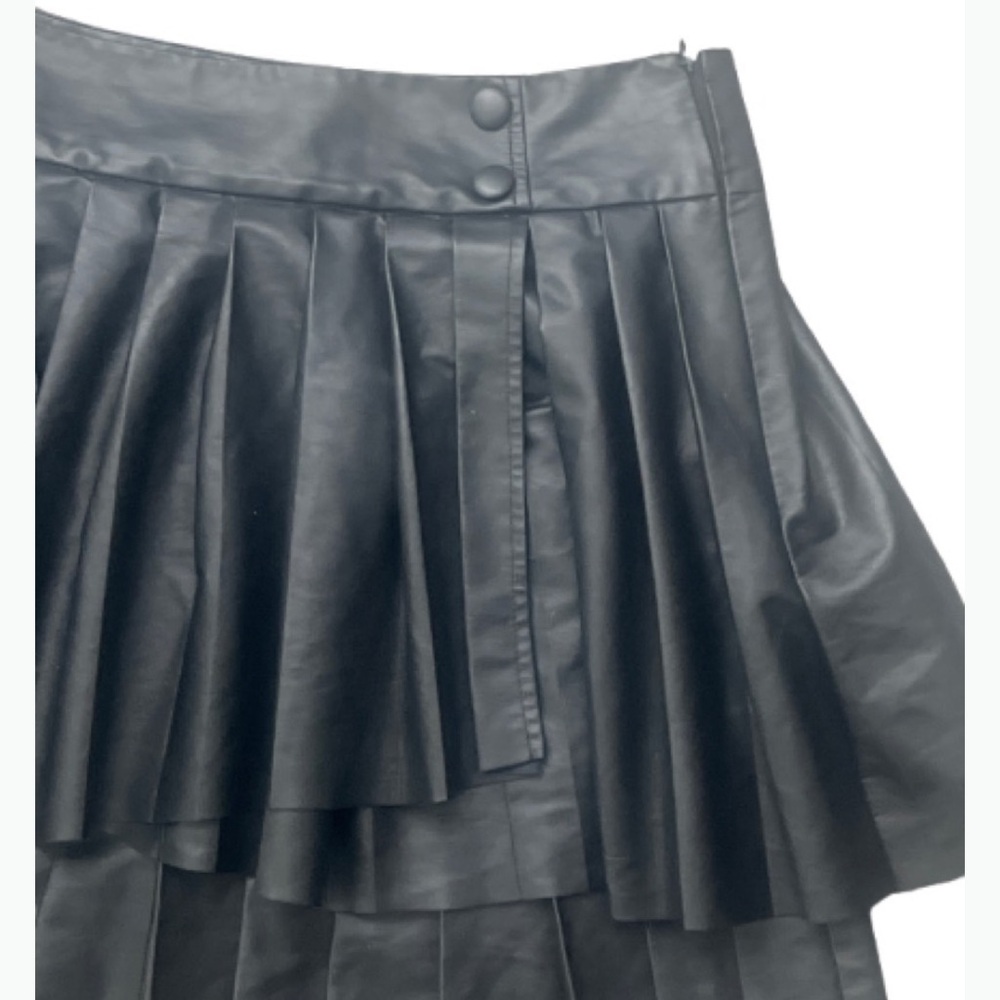 Anthropologie Maeve Whimsy Goth Black Faux Leather Pleated Mini Skirt - Picture 2 of 12